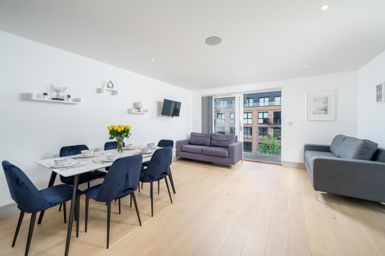 Modern London City Apartment - Victoria Line מראה חיצוני תמונה