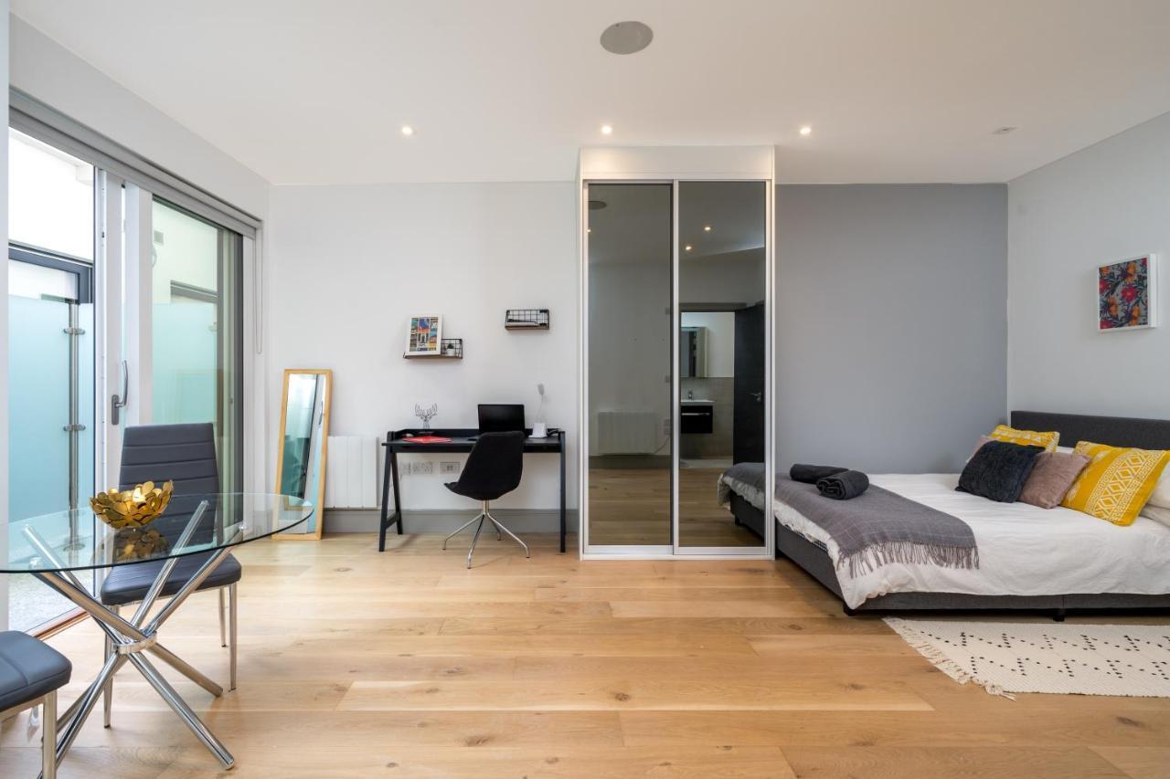 Modern London City Apartment - Victoria Line מראה חיצוני תמונה