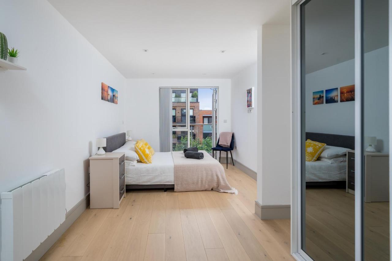 Modern London City Apartment - Victoria Line מראה חיצוני תמונה