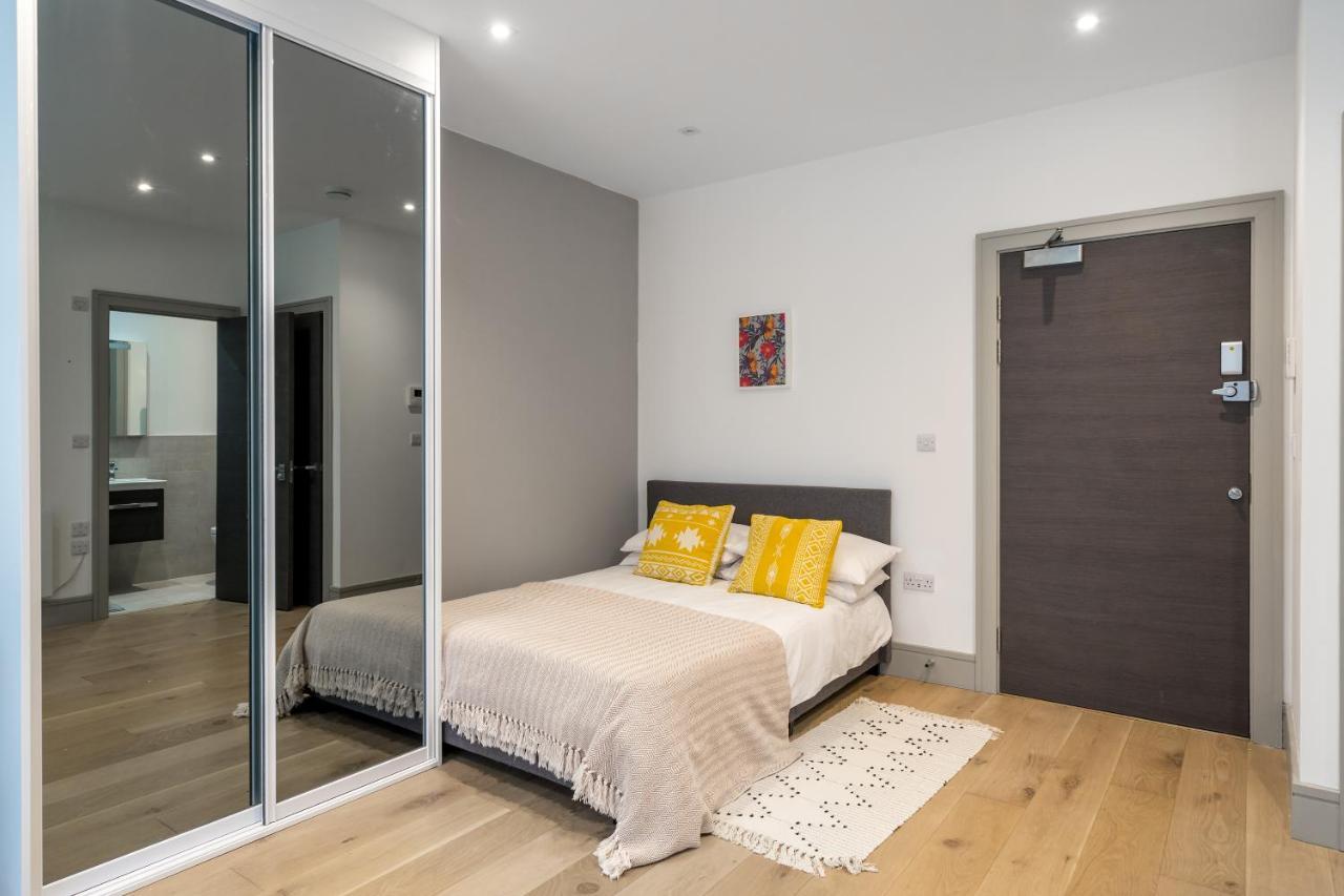 Modern London City Apartment - Victoria Line מראה חיצוני תמונה