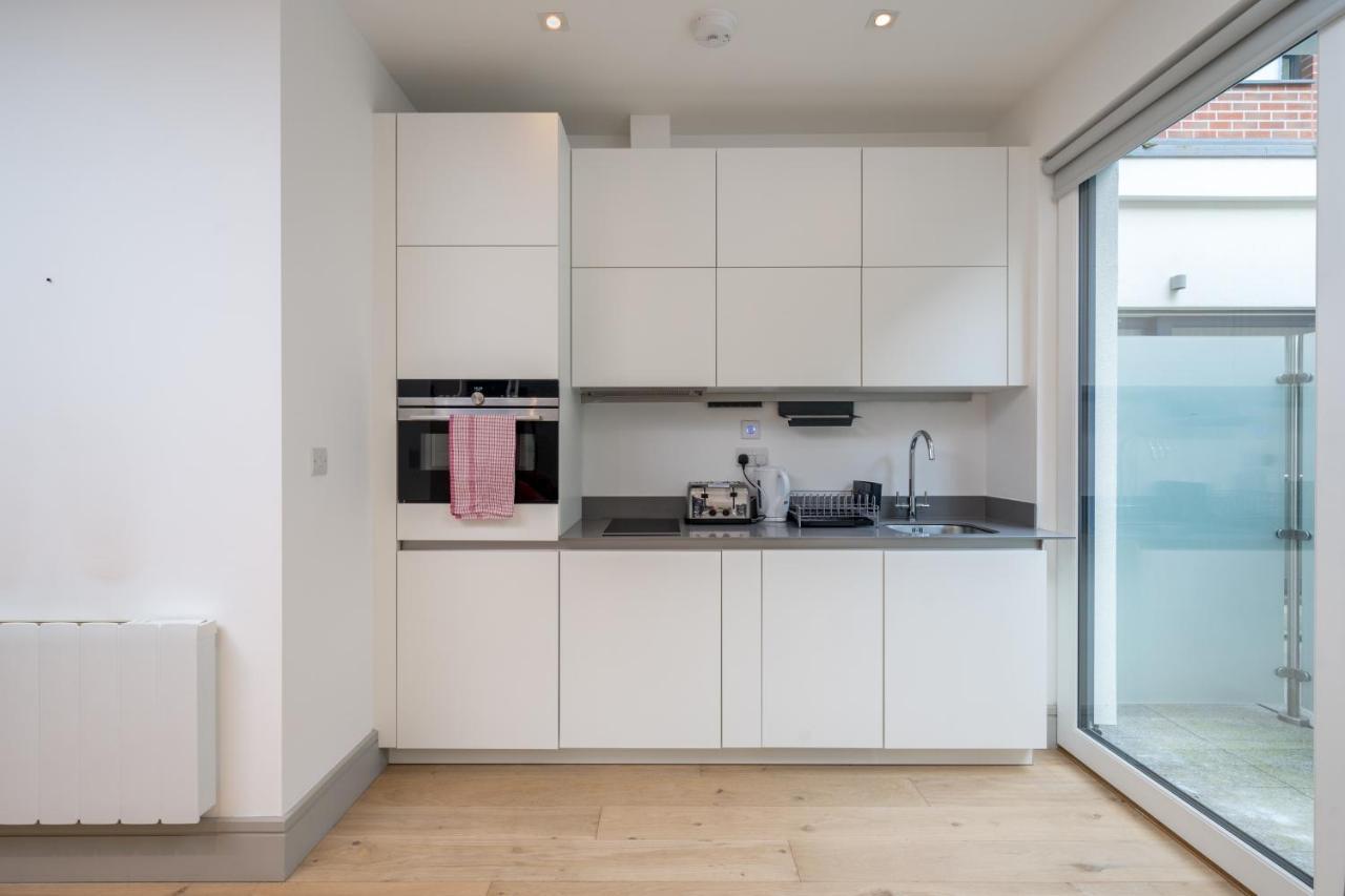 Modern London City Apartment - Victoria Line מראה חיצוני תמונה