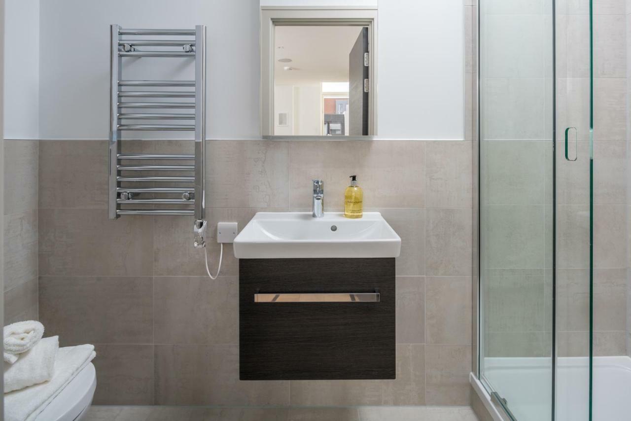 Modern London City Apartment - Victoria Line מראה חיצוני תמונה