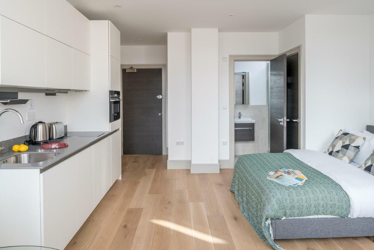 Modern London City Apartment - Victoria Line מראה חיצוני תמונה