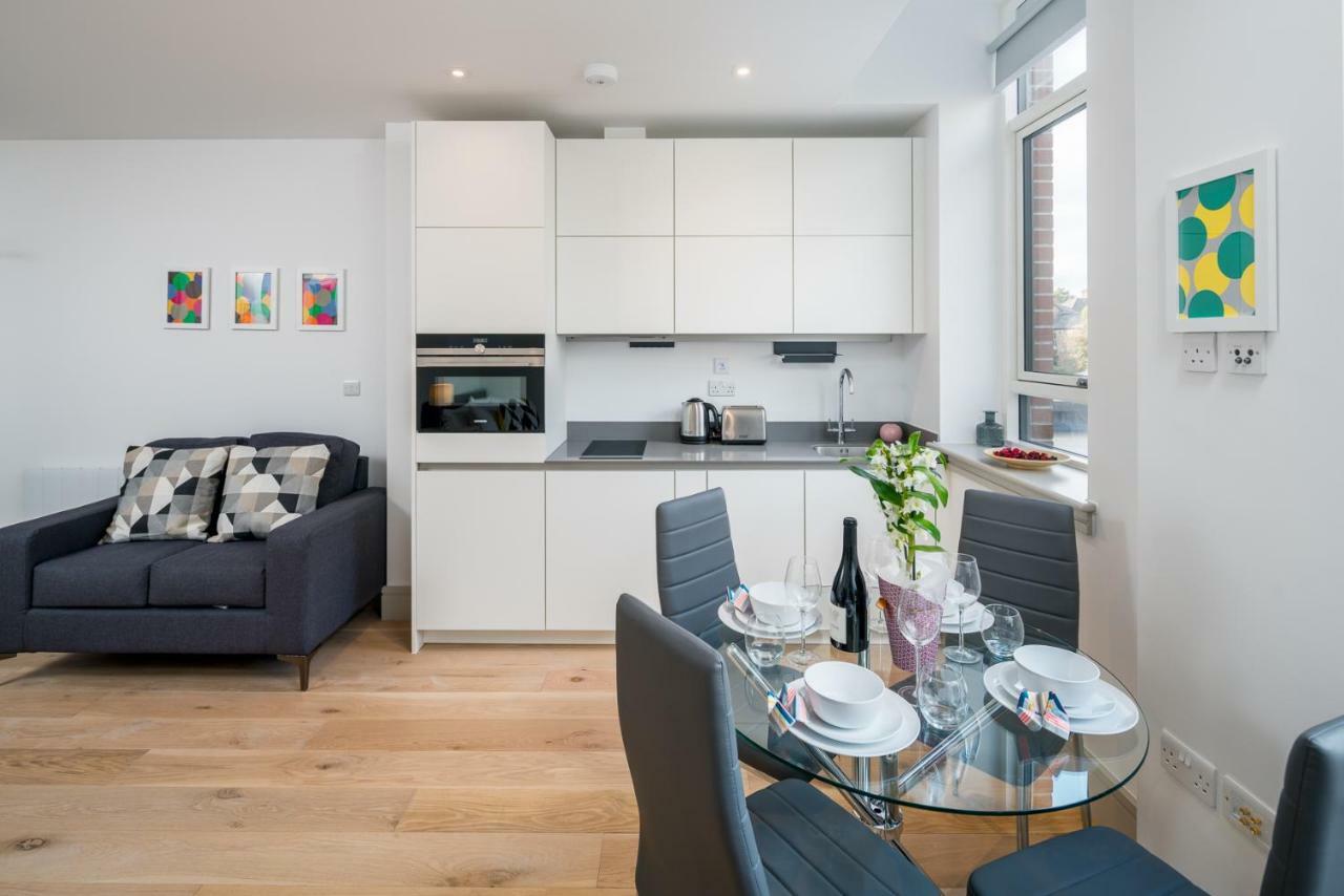 Modern London City Apartment - Victoria Line מראה חיצוני תמונה
